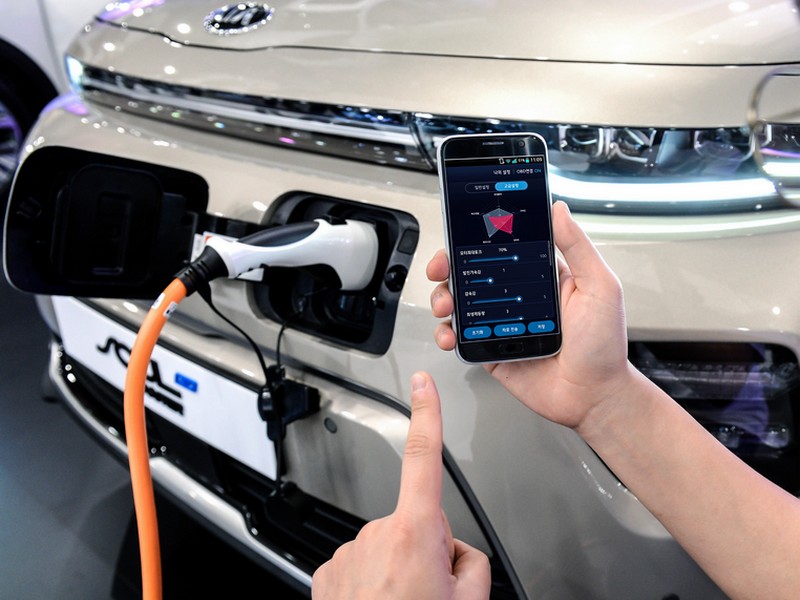 Řízení výkonu elektromotoru chytrým telefonem